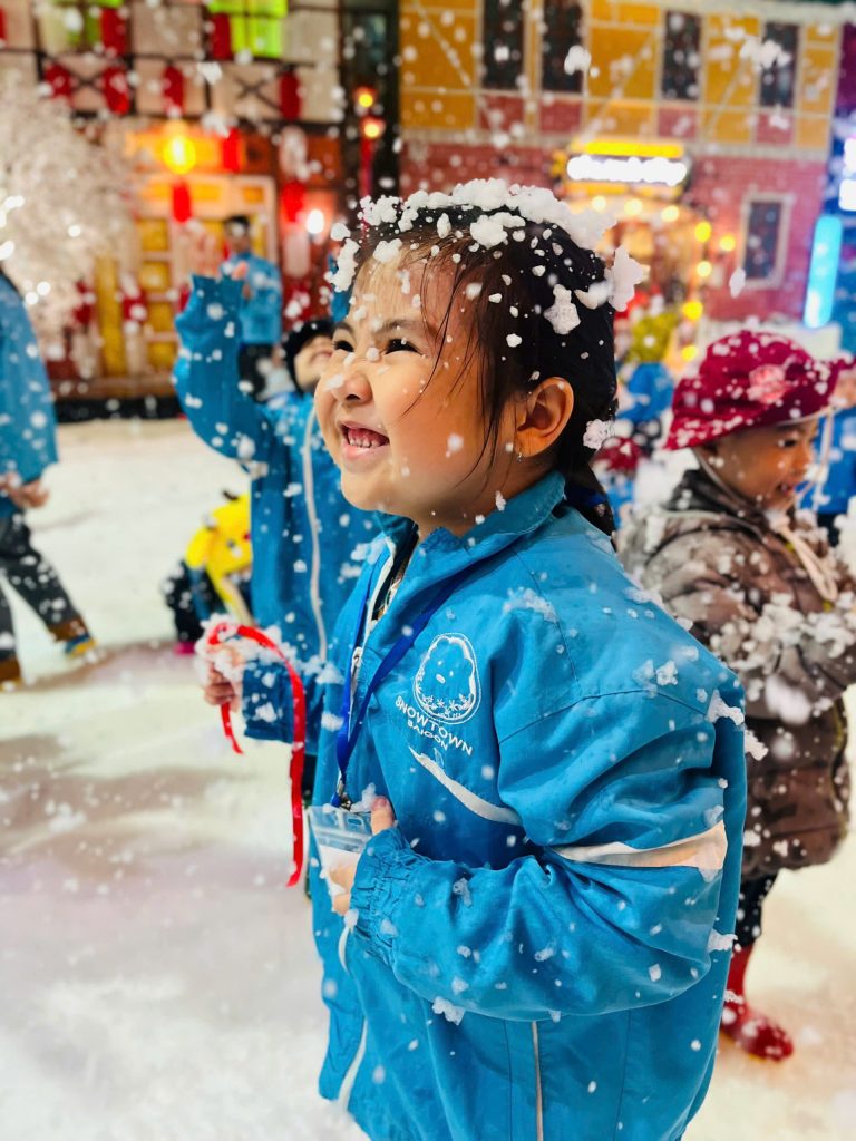 TRẢI NGHIỆM GỬI THƯ ÔNG GIÀ NOEL VÀ THỊ TRẤN TUYẾT SNOW TOWN!!!
